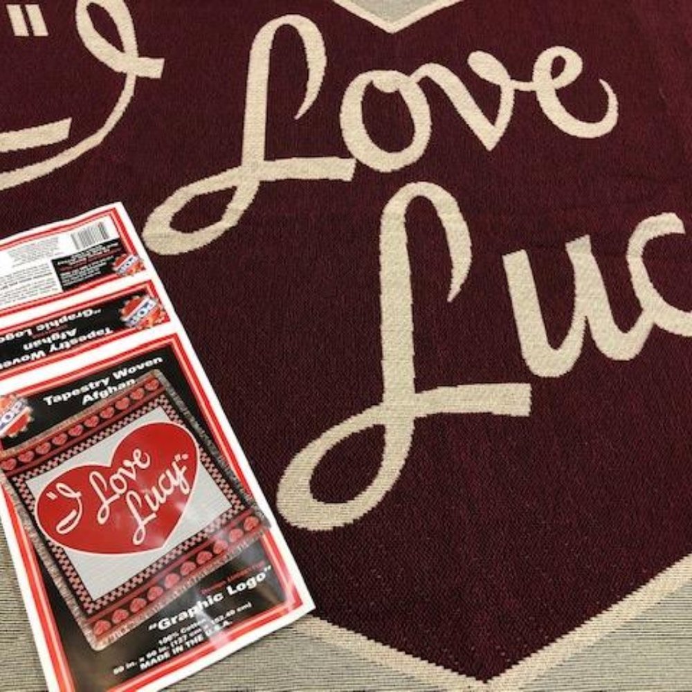NEW - I Love Lucy "Graphic Logo" Heart Throw Blanket Afghan - Vintage - Rare - Picture 3 of 6
